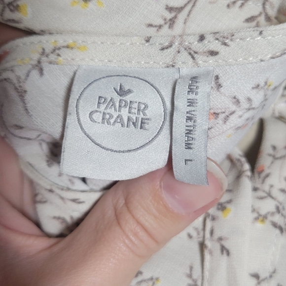 Paper Crane Large flutter sleeve sinched elastic waist fine floral blouse cream - Picture 6 of 8